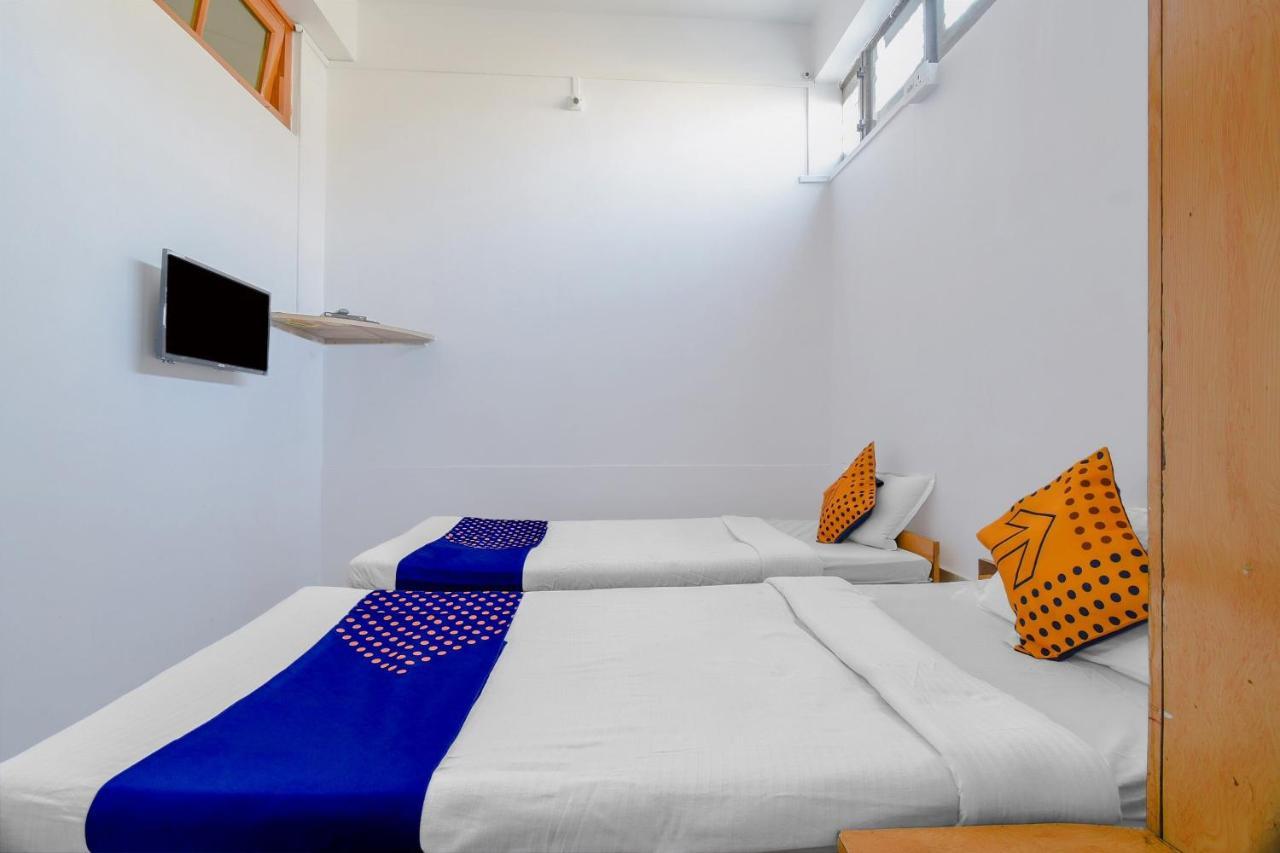 Oyo Flagship 71156 Hotel Jaybee'S Dibrugarh Extérieur photo