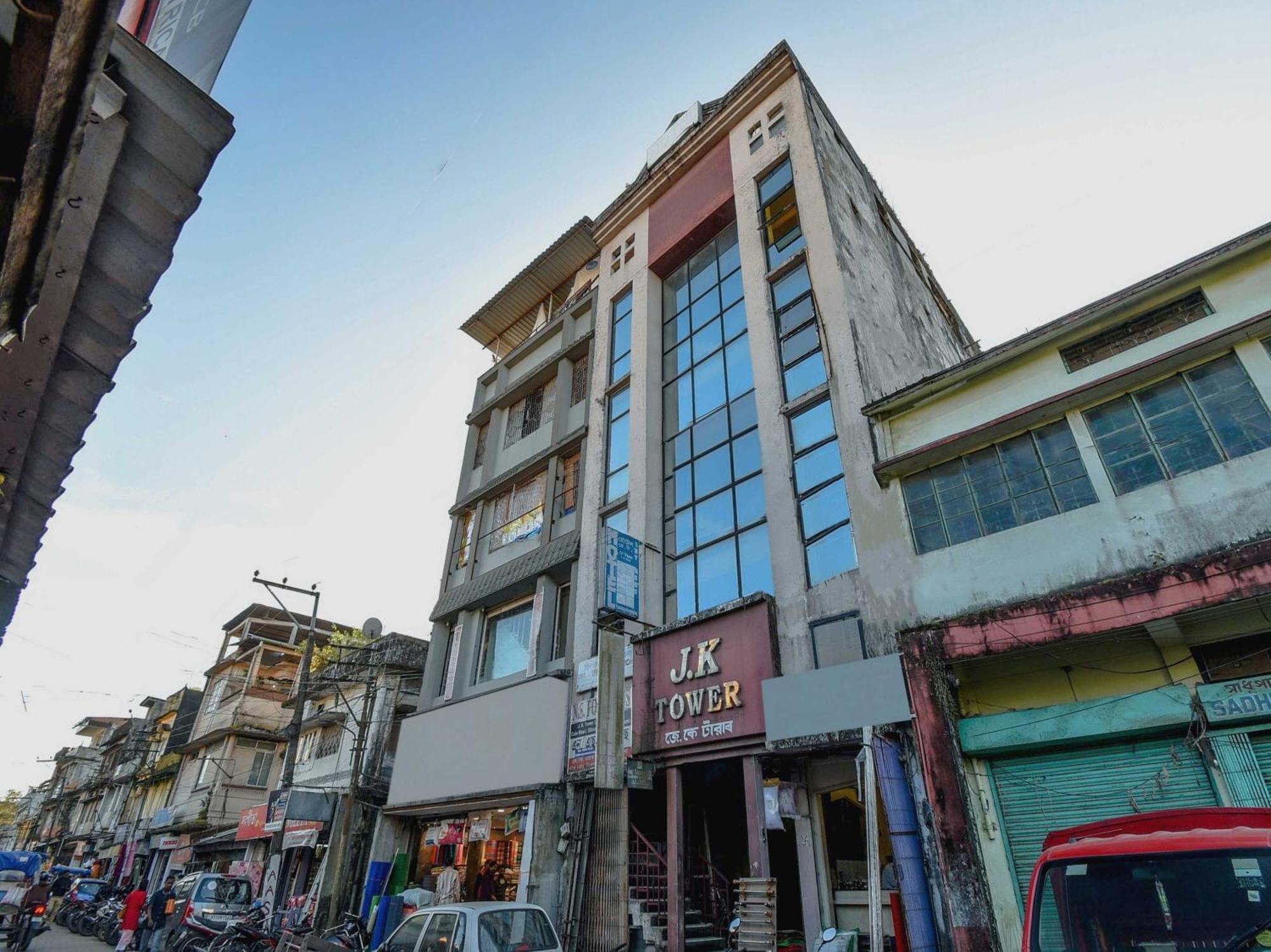 Oyo Flagship 71156 Hotel Jaybee'S Dibrugarh Extérieur photo