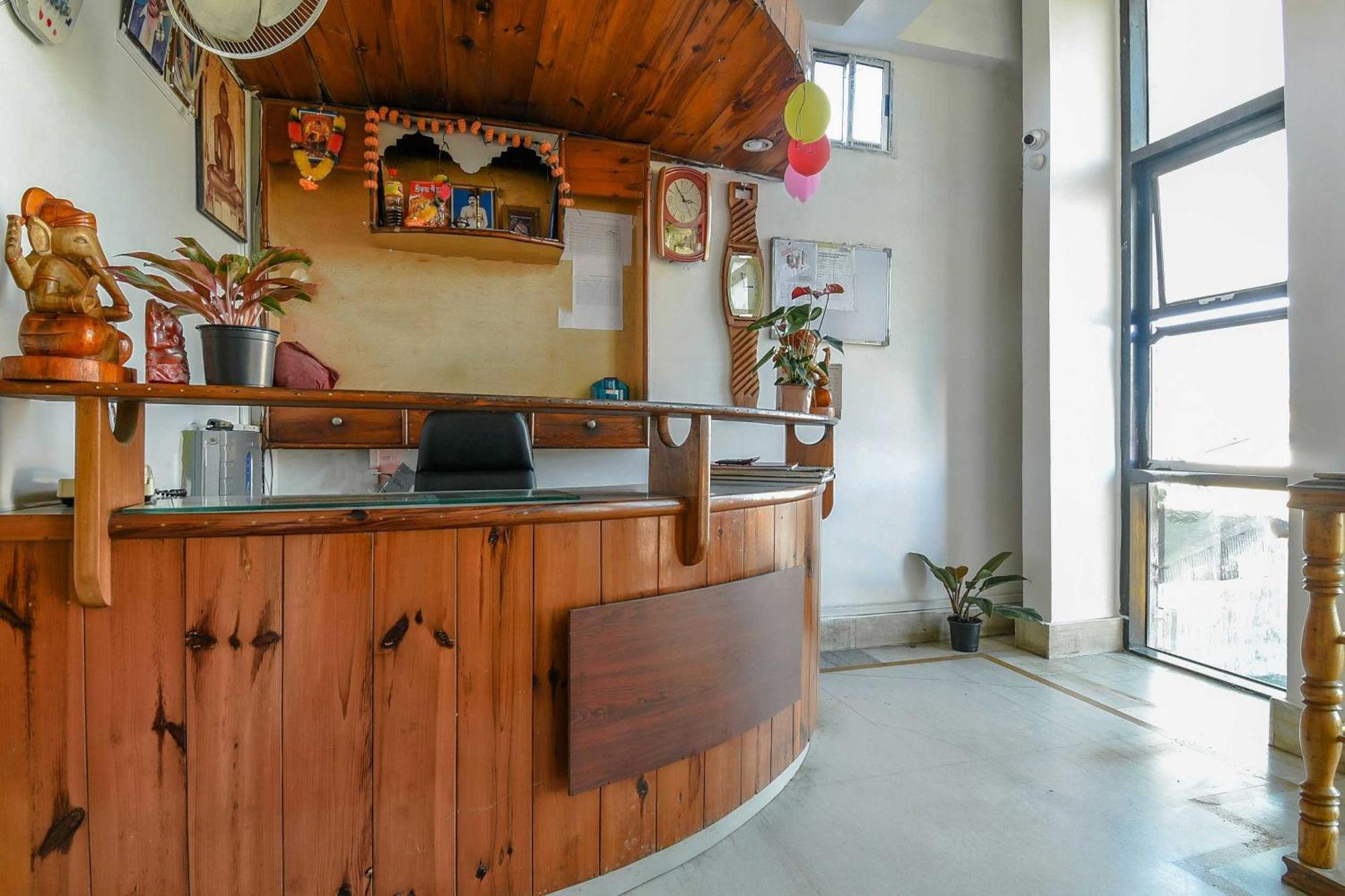 Oyo Flagship 71156 Hotel Jaybee'S Dibrugarh Extérieur photo