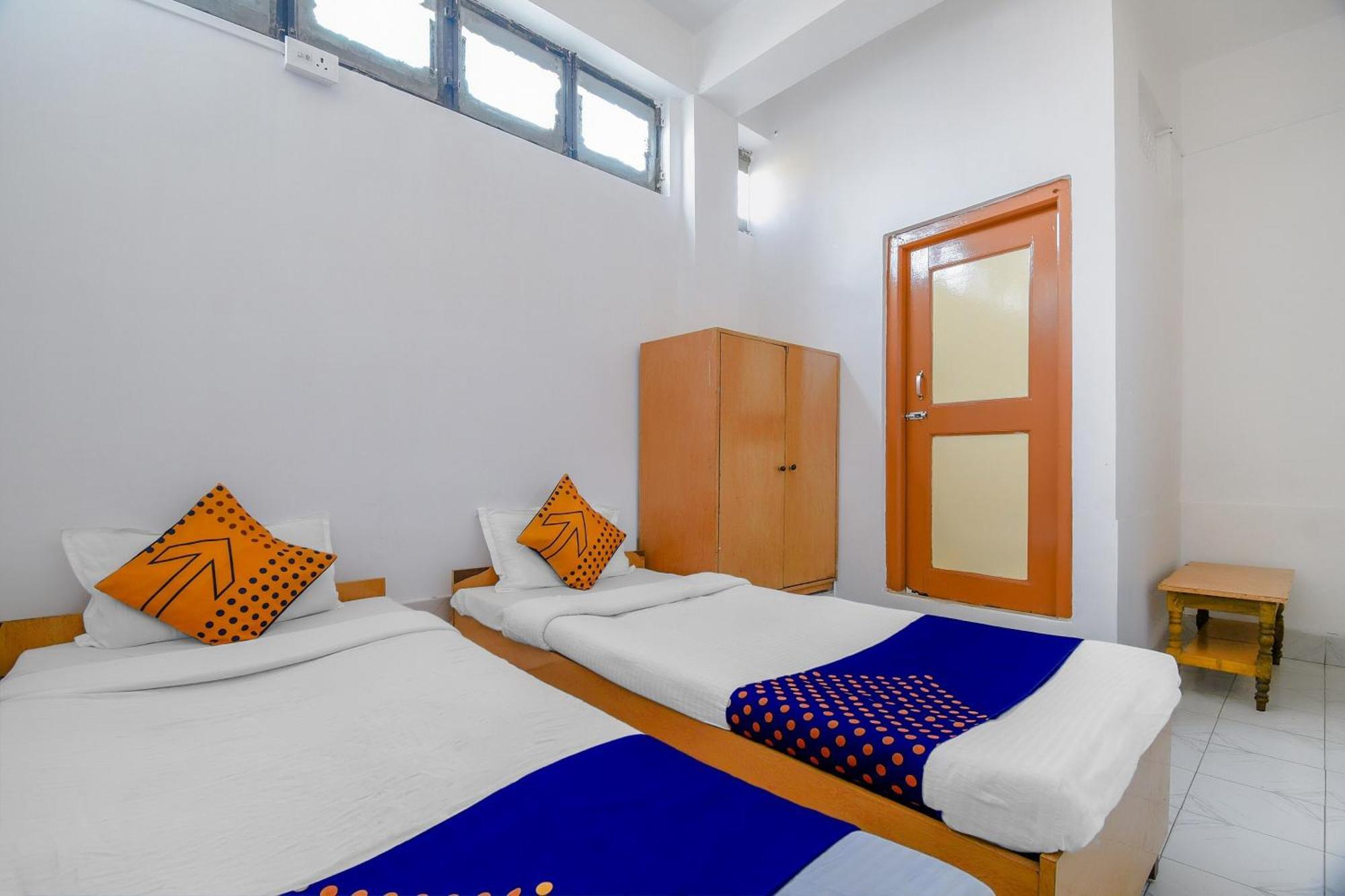 Oyo Flagship 71156 Hotel Jaybee'S Dibrugarh Extérieur photo