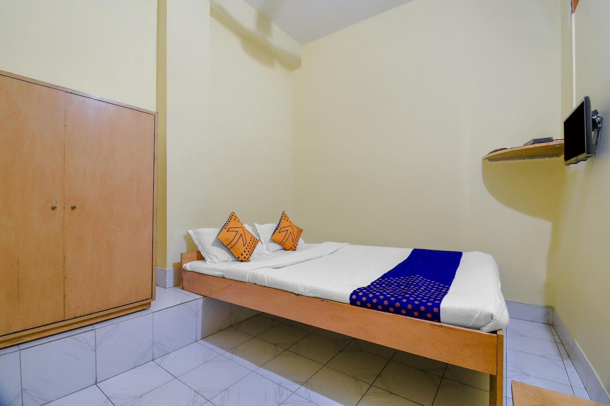 Oyo Flagship 71156 Hotel Jaybee'S Dibrugarh Extérieur photo