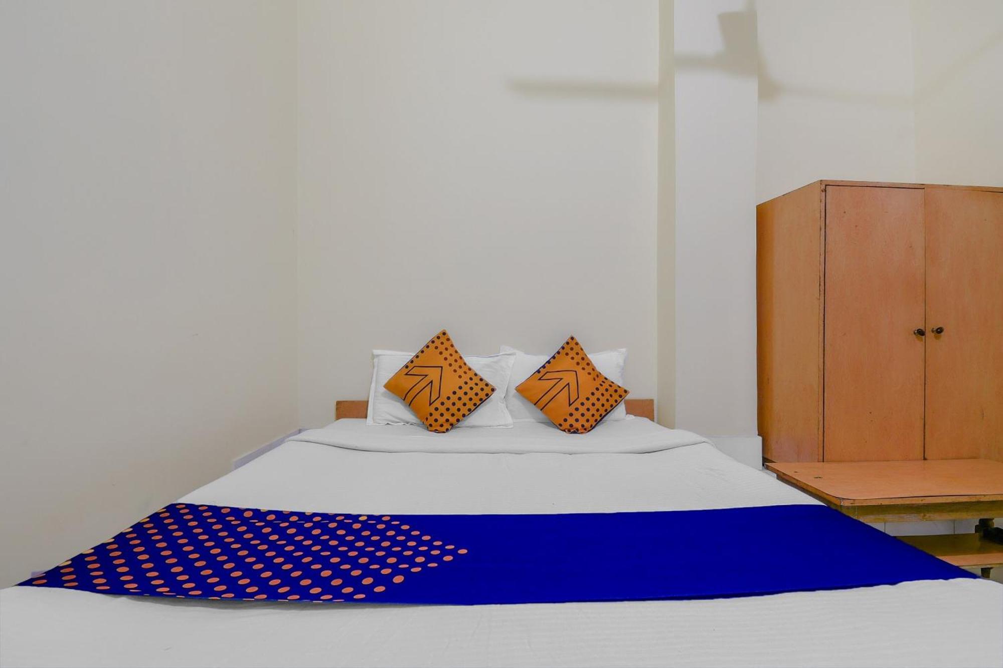 Oyo Flagship 71156 Hotel Jaybee'S Dibrugarh Extérieur photo