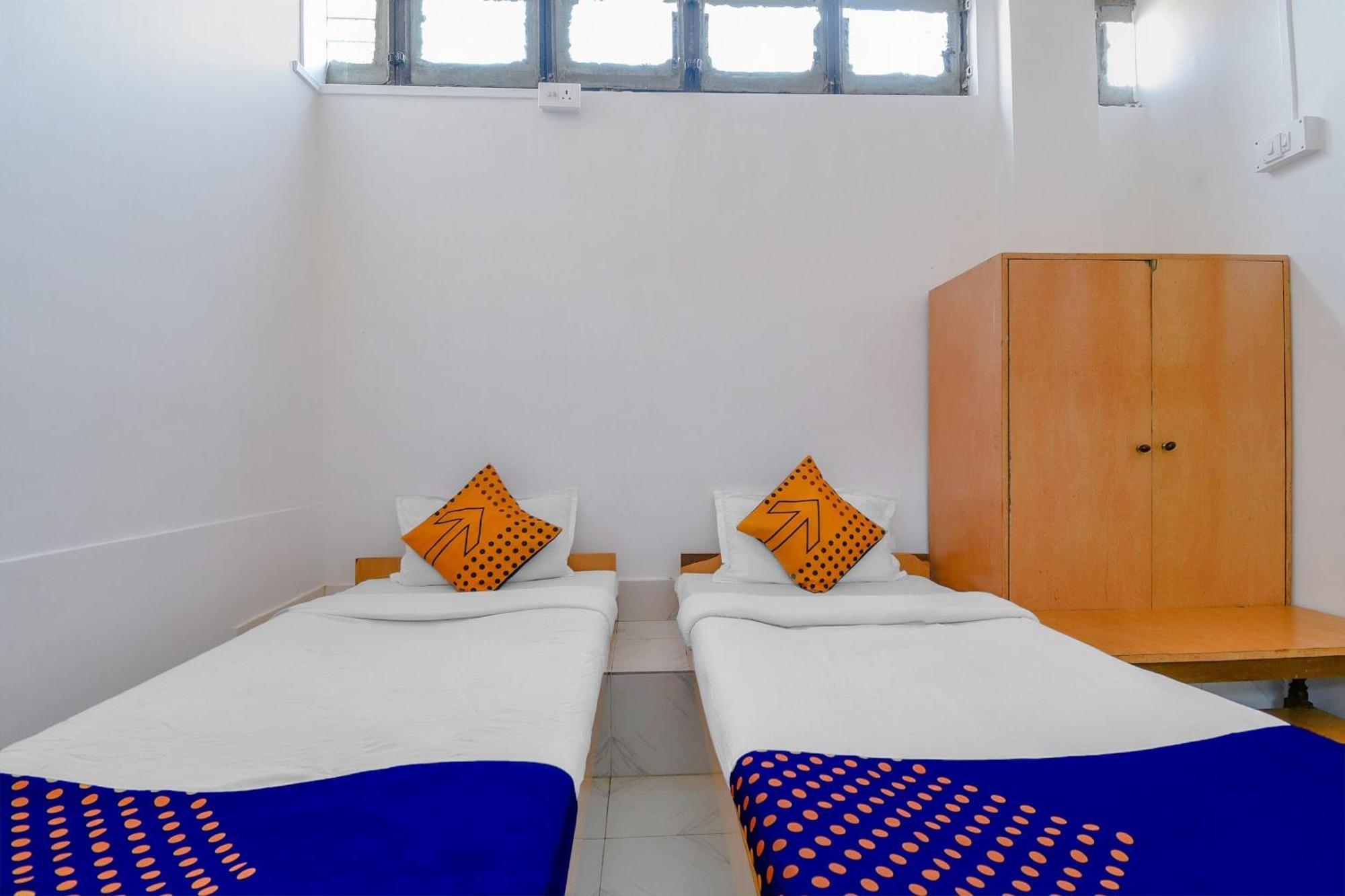 Oyo Flagship 71156 Hotel Jaybee'S Dibrugarh Extérieur photo