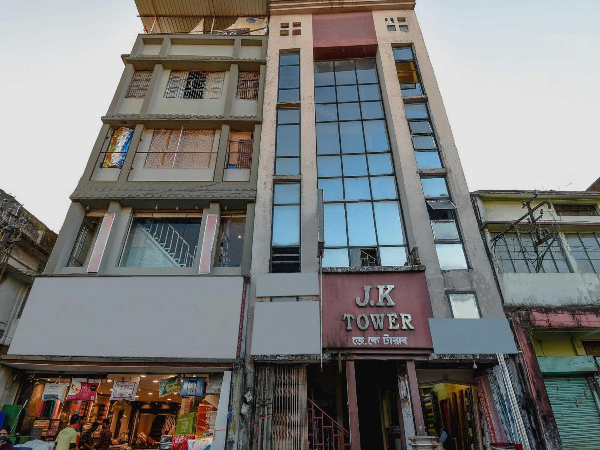 Oyo Flagship 71156 Hotel Jaybee'S Dibrugarh Extérieur photo